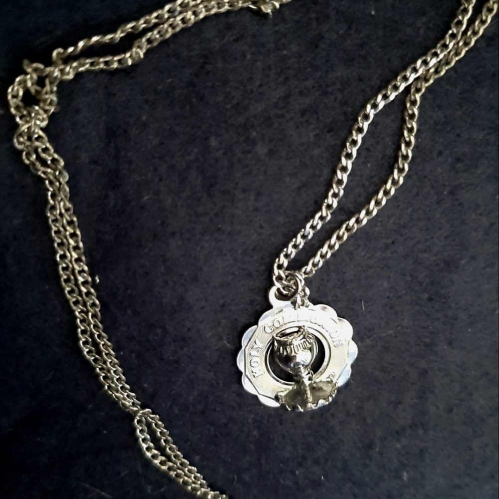 ✝️ Beautiful Holy Communion Necklace - Picture 2 of 6
